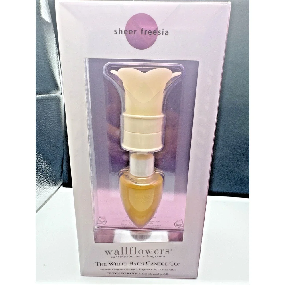 NEW The White Barn‎ Candle Co. Wallflowers Fragrance Warmer Sheer Freesia